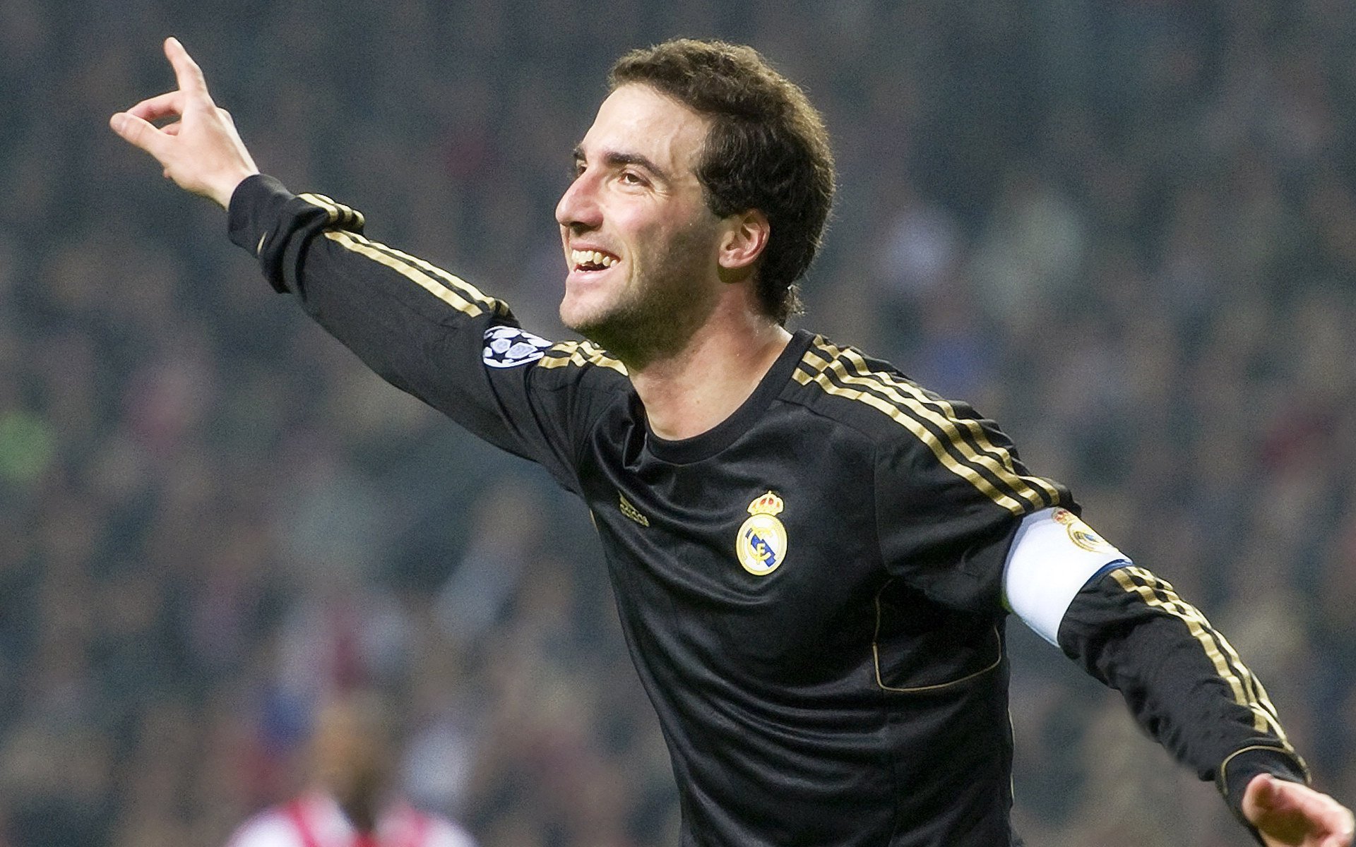 德甲全场精彩：攻守转换，激情无限！，德甲进攻型球队