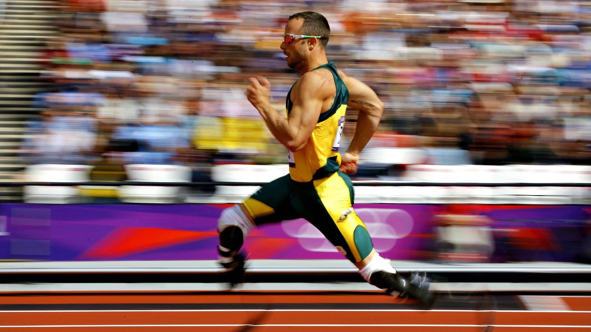 福特的突破能力让全黑队进攻充满变化与活力，福特多少钱黑色